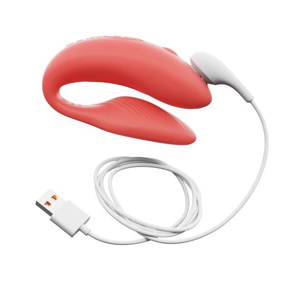 Smart couple's vibrator We-Vibe Chorus Crave Coral, touch-sensitive vibration control via remote squeeze