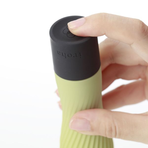 Vibrator IROHA ZEN Matcha with delicate ribbed surface