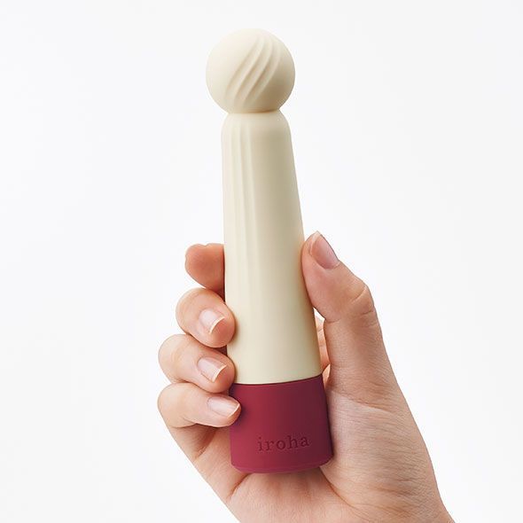 Mini vibrator IROHA RIN Akane with extra soft tip, 4 operating modes, battery-powered