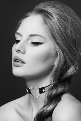 Bijoux Pour Toi choker with rhinestones - HEART DIAMOND